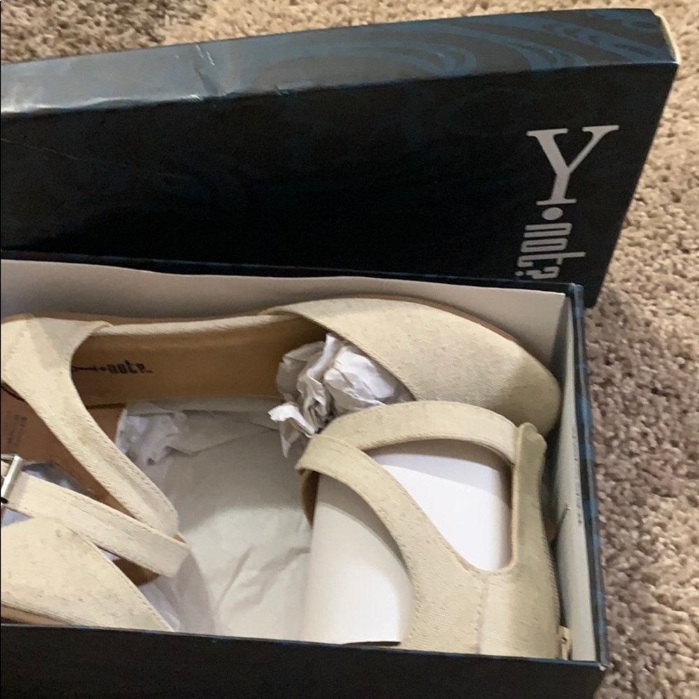 Tan/cream sandals